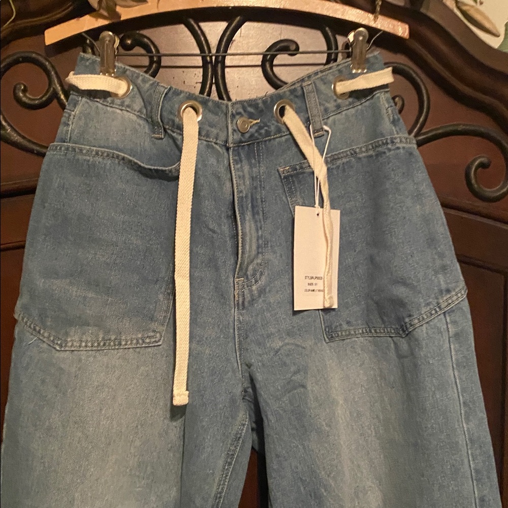 Barrel leg jeans